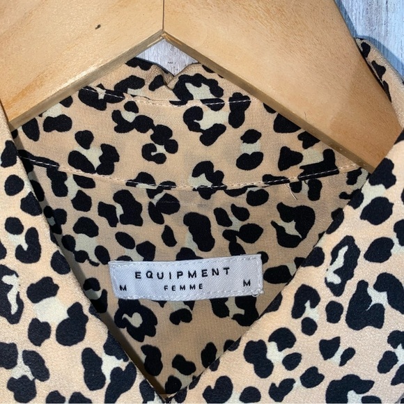 Equipment 100% Silk Leopard Button Front Sleeveless Blouse - Picture 5 of 5